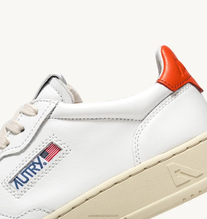 homens tênis baixo medalhista em couro branco e laranja Autry 86XF9 - Image 6