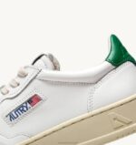 homens tênis baixo medalhista em couro branco verde Autry 86XF2 - Image 6
