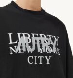 mulheres camiseta decote careca com estampa liberty preta Autry 86XF300 - Image 4