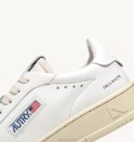 mulheres tênis baixo dallas em couro branco Autry 86XF249 - Image 6