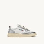 mulheres tênis mid medalist bicolor em couro branco e prata Autry 86XF225
